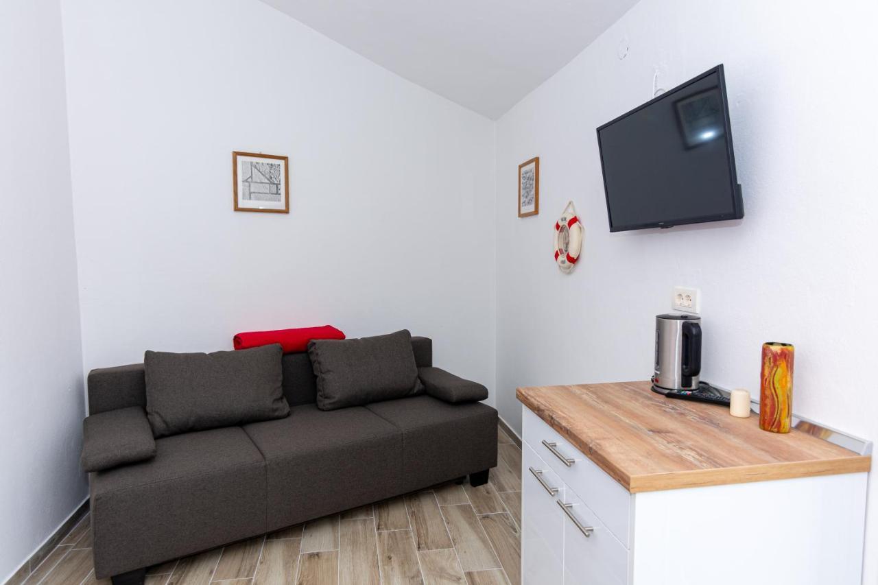 Apartment Plemic Đảo Pag Ngoại thất bức ảnh