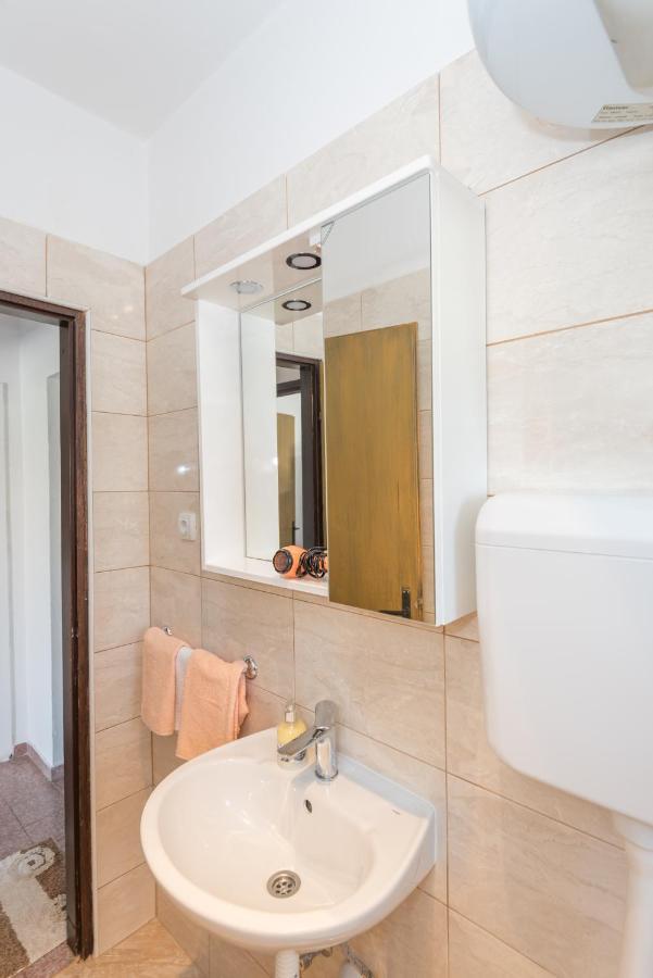 Apartment Plemic Đảo Pag Ngoại thất bức ảnh